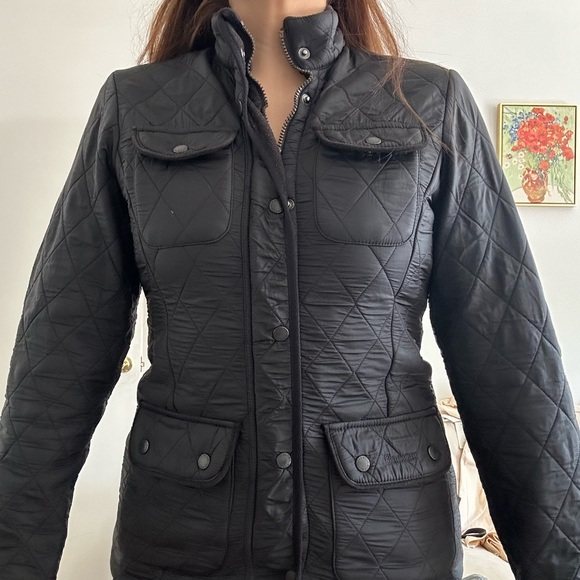 Barbour Jackets & Blazers - Women’s Barbour Quilted coat size 4
